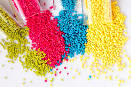 Mittel-biologisch abbaubare Plastikkörnchen TPE-KN400 für weichen Griff